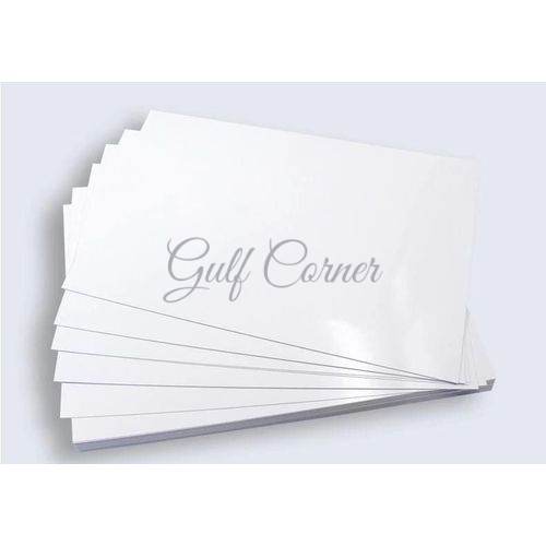 ستيكر ابيض لاصق